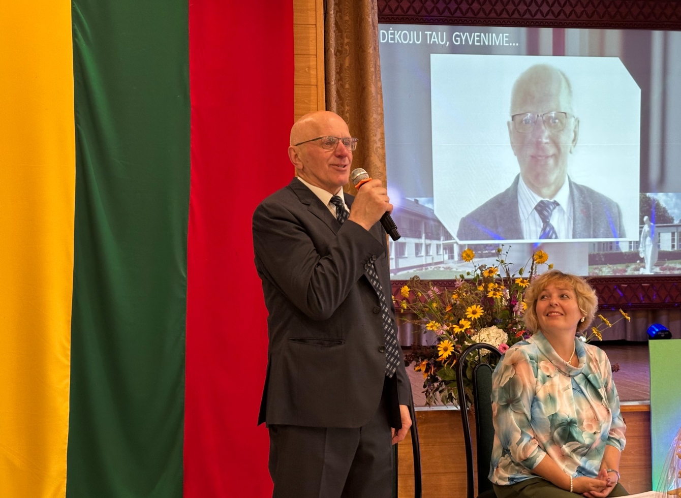 Atsisveikino su ilgamečiu Jasiuliškių socialinės globos namų vadovu