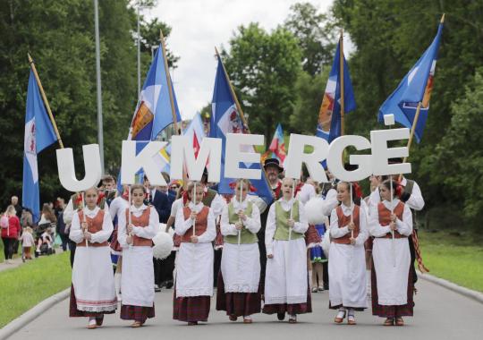 Ukmergės miesto šventėje „Visi keliai – į Ukmergę!” skambėjo dainos,...