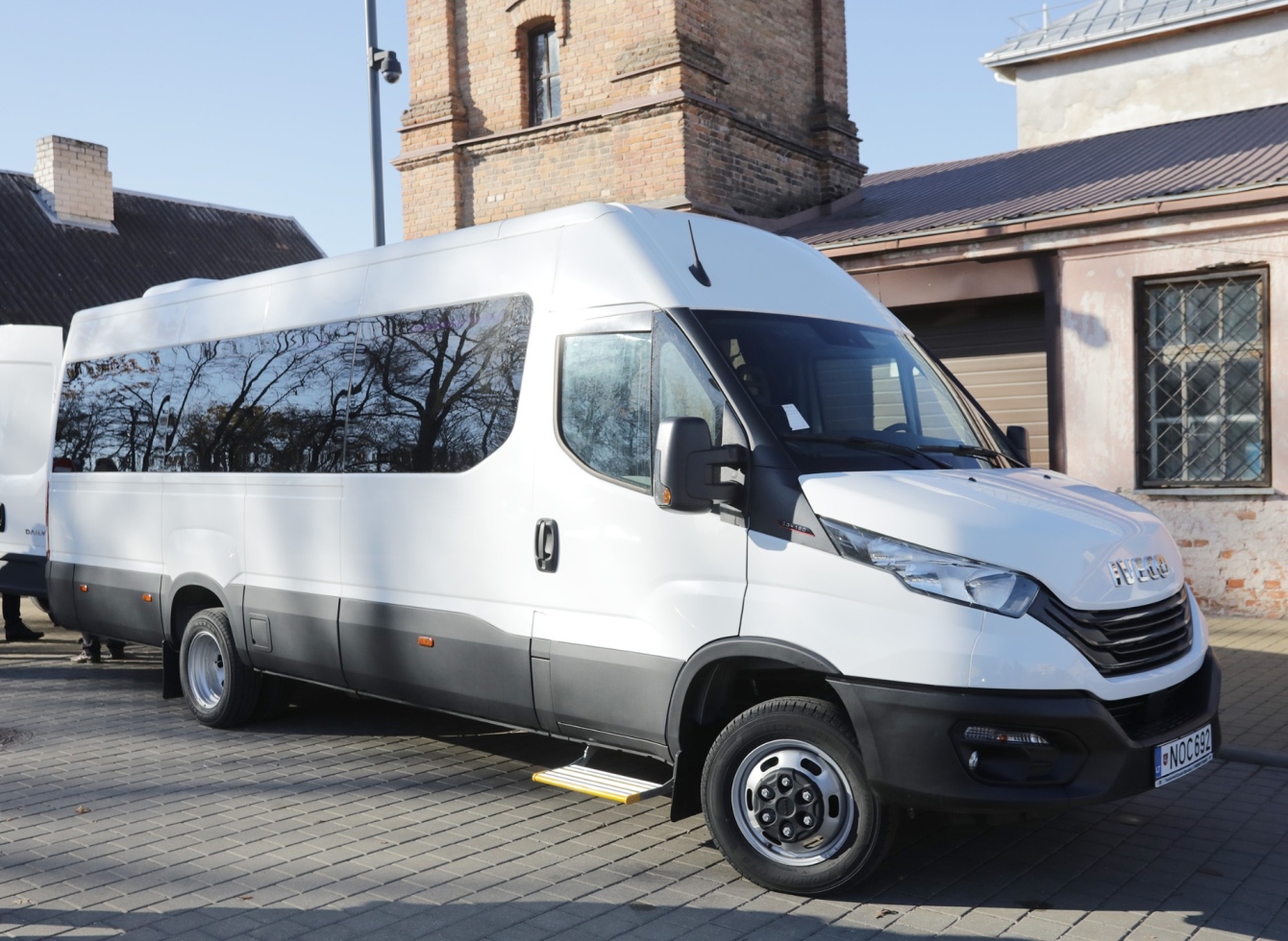 Taujėnų pagrindinė mokykla džiaugiasi mokykliniu autobusu