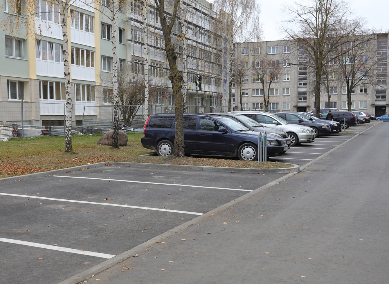 Prie Daukanto g. 61 daugiabučio esantiautomobilių stovėjimo aikštelė