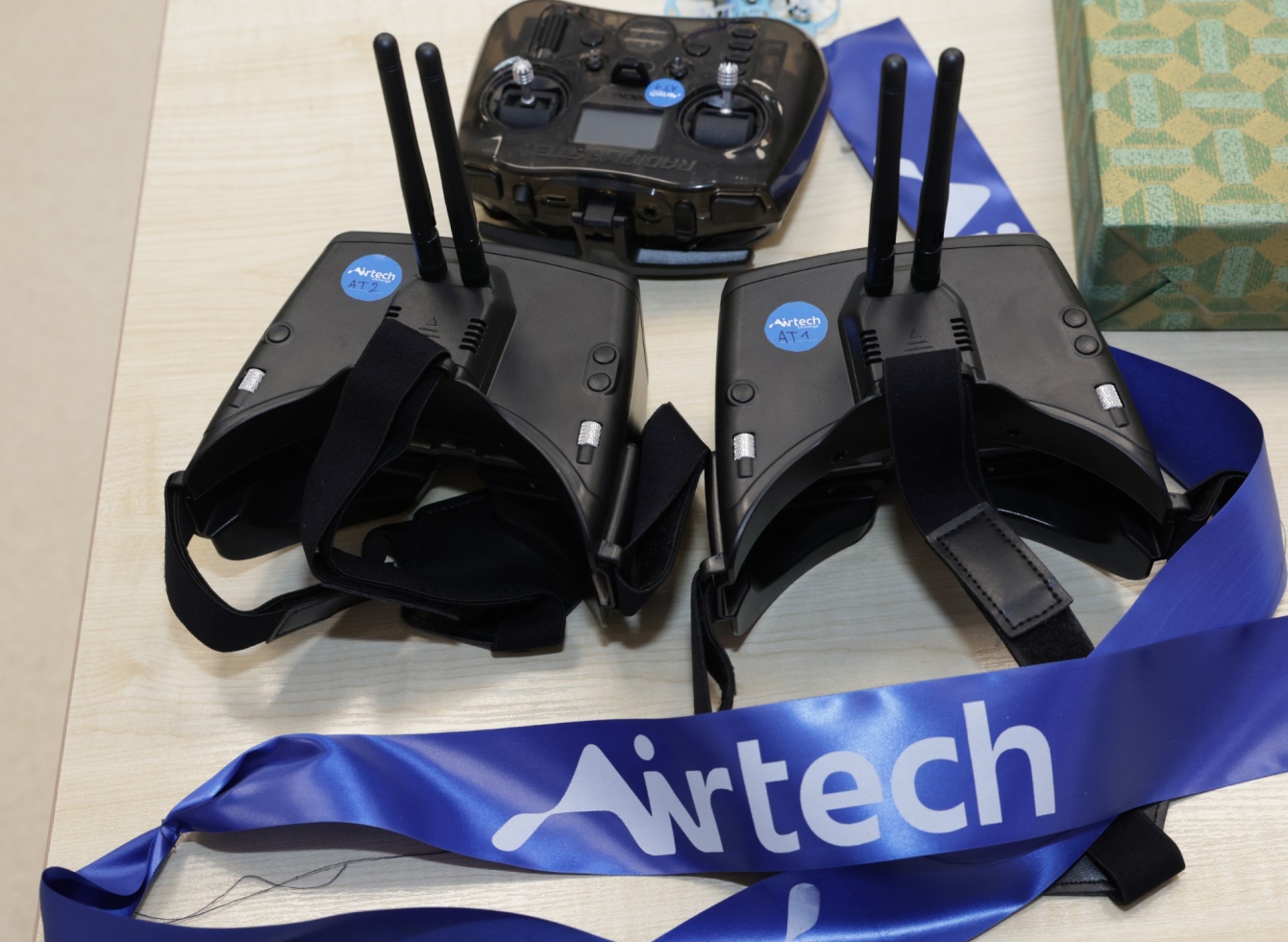 Ukmergėje atidarytas „Airtech“ dronų valdymo mokymų centras – kviečia į užsiėmimus ne tik vaikus,  bet ir suaugusiuosius