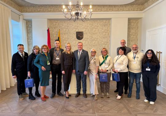 Kodėl atnaujinant tiltą per Šventąją siaurinama važiuojamoji dalis?