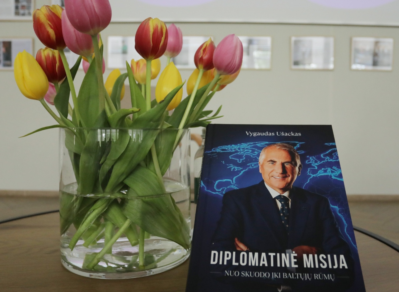 Knygos „Diplomatinė misija: nuo Skuodo iki Baltųjų rūmų“ pristatymo akimirkos