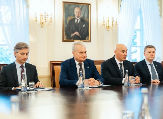 Posėdžio akimirkos