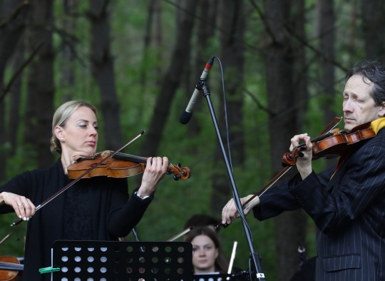 Koncertą stebėjo gausus būrys žiūrovų