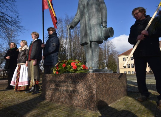 A. Smetonos tėviškėje pagerbti Nepriklausomybės akto signatarai ir pirmasis Lietuvos valstybės Prezidentas