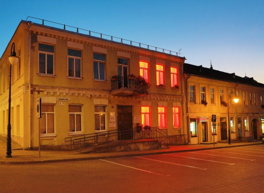 Apšviestas VšĮ „Ukmergės šeimos centras pastatas
