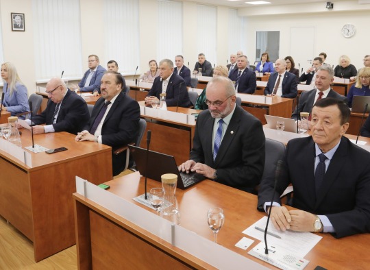 Posėdžio akimirkos