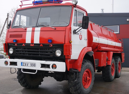 Gaisrinis automobilis KAMAZ bus nugabentas į Ukrainą