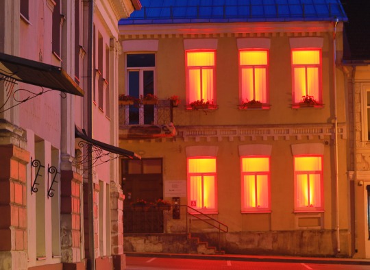 Apšviestas VšĮ „Ukmergės šeimos centras pastatas