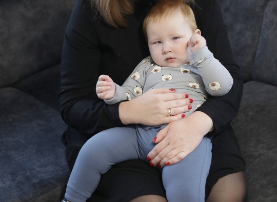 Rikardas su mama