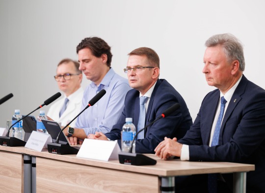 Spaudos konferencija (aut. Erikas Ovčarenko) (1)