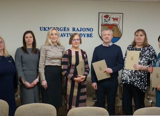  Bendradarbiavimo sutartį pasirašė penkių įstaigų vadovai