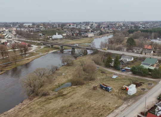 Šventosios pakrantėje Ukmergėje kuriama nauja pasivaikščiojimų ir poilsio erdvė