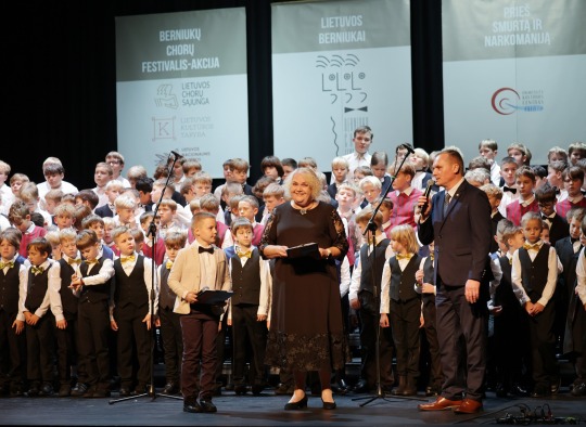 Ukmergėje skambėjo berniukų ir jaunuolių chorų atliekamos dainos 
