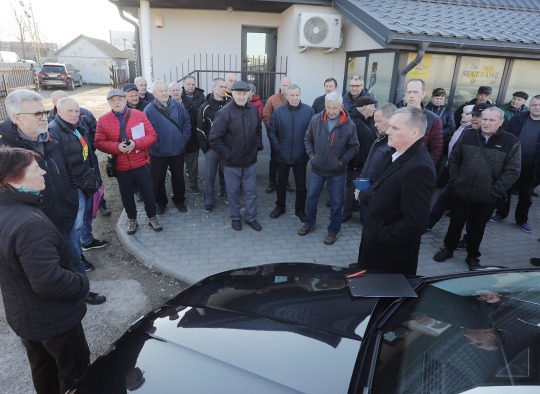 Ar kelias į garažus bus sutvarkytas? Sprendimas – bendruomenės rankose