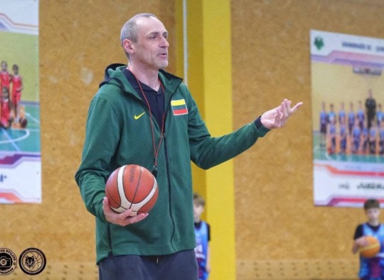Ukmergėje lankėsi krepšinio legendos