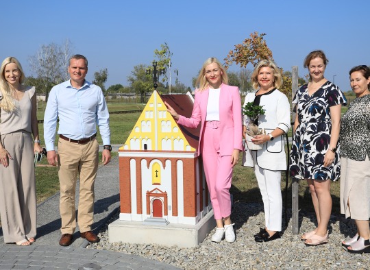 „Mini Lietuva“ parką Ukmergėje papuošė pirmosios miniatiūros