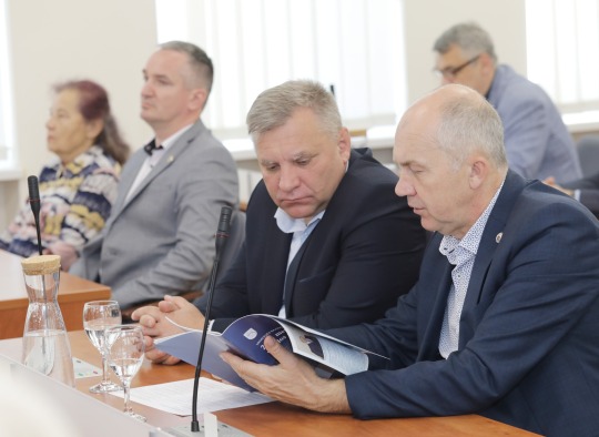 Posėdžiavo Ukmergės rajono savivaldybės taryba