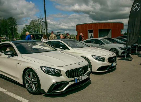 „Mercedes-Benz“ gerbėjai Ukmergėje atidarė vasaros sezoną
