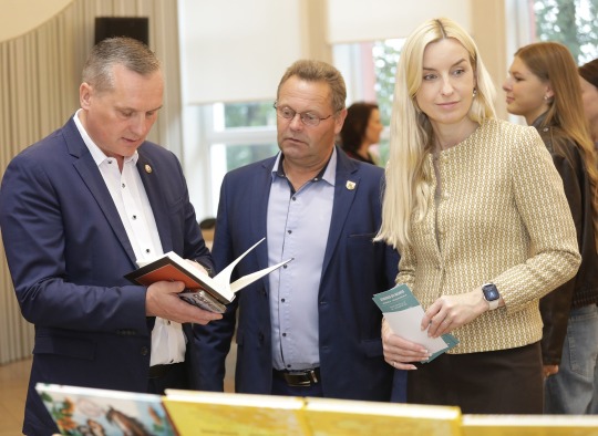 Ukmergėje įvyko knygų mugė „Aš tik pažiūrėsiu“