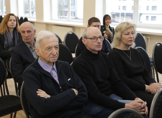 Ukmergės rajono tautodailininkų kūrybos parodos atidarymo akimirkos